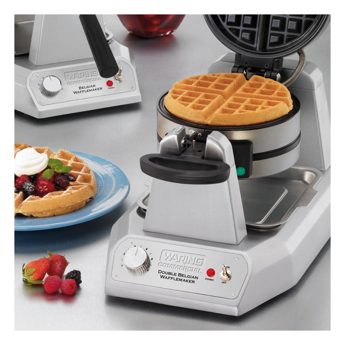 Waring Commercial Single Belgian Waffle Maker – 120V 1200W